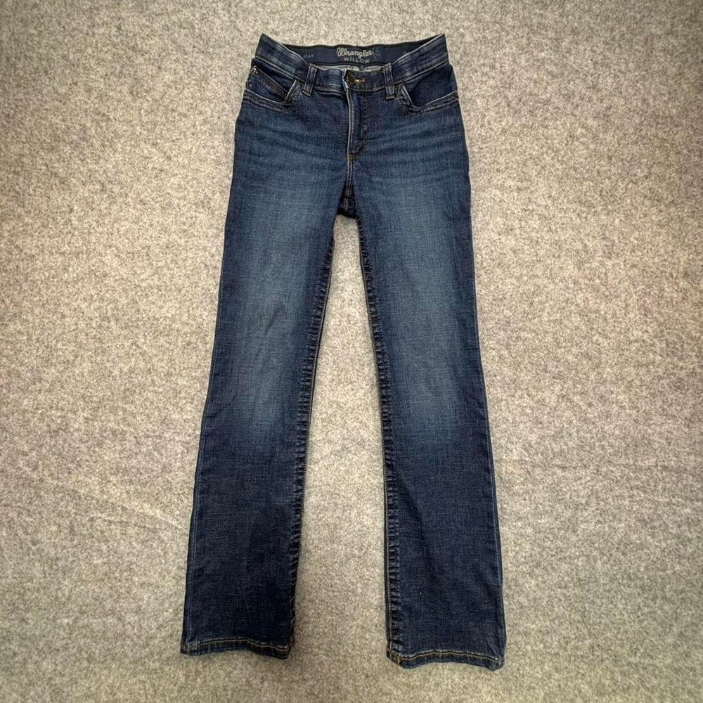 Women Wrangler willow navy blue bootcut jeans Size 7x34